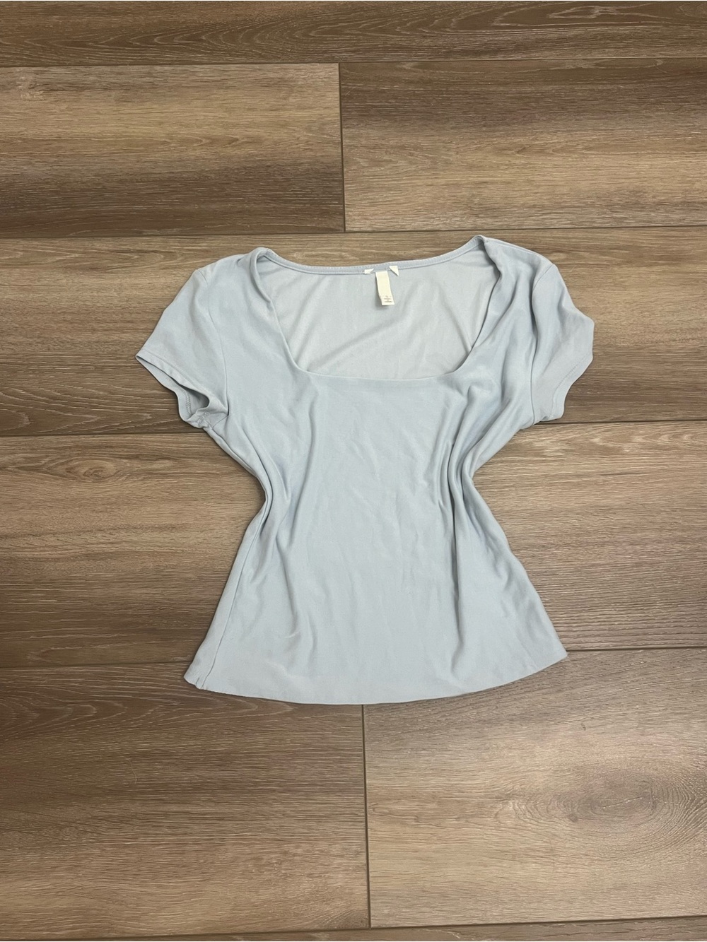 Women's Scoop Neck Short Sleeve Tee in Light Blue